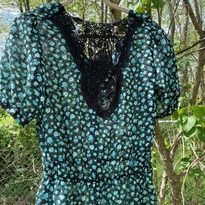 Floral short sleeve top